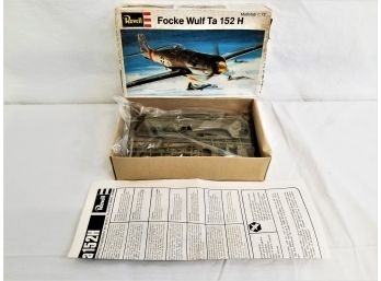 Vintage Revell Focke Wulf TA 152H Plastic Model Airplane Kit   1:72  Made In Germany  NEW
