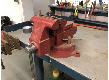 Red Table Vice