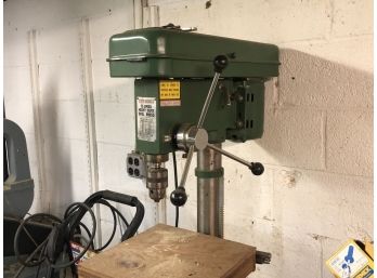 Central Machinery 16 Speed Heavy Duty Drill Press With Attachemnmts