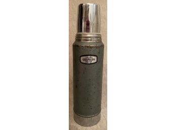 Vintage Large Aladdins Stanley Thermos No A-944C Quart Nashville TN Camping Fishing Industrial Green