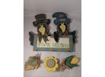 Whimsical Wooden Crows 'Autumn Greetings' Sign