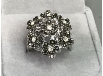 Very Pretty 925 / Sterling Silver Flower / Floral Ring With Zircona & Marcasite - Great Looking Ring !