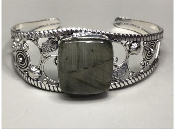 Fabulous Hand Made Sterling Silver / 925 Cuff Bracelet With Natural Canadian Labradorite - New Unworn Piece