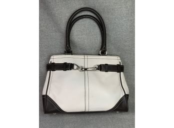 Very Nice All Leather COACH Purse / Hangbag With Silver Hardware - Off White / Oyster Leather - Great Bag