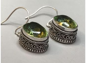 Fantastic 925 / Sterling Silver Earrings With Beautiful Filigree Work With Lovely Peridot - Beautiful Pair