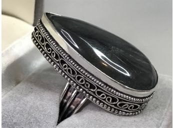 Wonderful 925 / Sterling Silver Cocktail Ring With Teardrop Canadian Labradorite & Lovely Filigree Silver Work