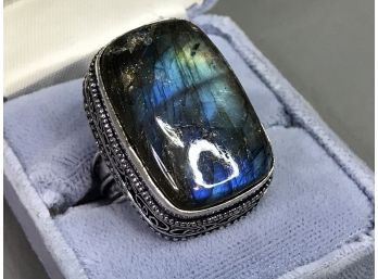 Fantastic Sterling Silver / 925 Cocktail Filigree Ring With Highly Polished Labradorite - Amazing Colors