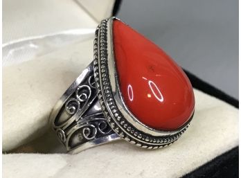 Wonderful Vintage Style Sterling Silver / 925 Ring With Highly Polished Teardrop Coral - Nice Filigree Work