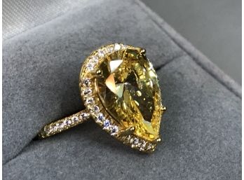 Enchanting Sterling Silver / 925 Ring With 14kt Gold Overlay With Canary Yellow & White Topaz - Very Pretty !