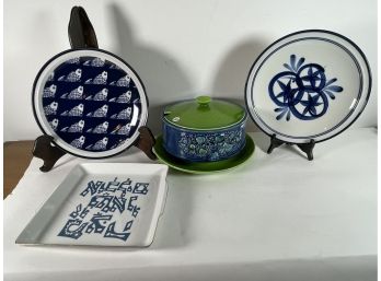 FOUR VINTAGE 1960S DANSK SERVING PIECES AND TWO FRUIT TREE SERVING PIECES, 13' AND SMALLER