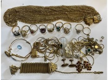 LARGE GROUPING OF GOLD FILLED JEWELRY
