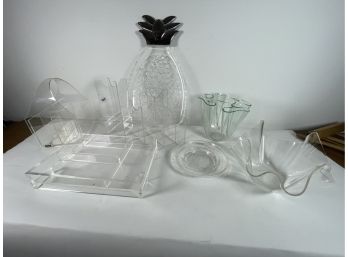 SIX PIECES MIDCENTURY MODERN LUCITE TABLEWARES, 15' AND SMALLER