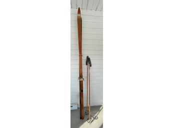 ANTIQUE WOOD SKIS WITH BAMBOO POLES, DOVRE