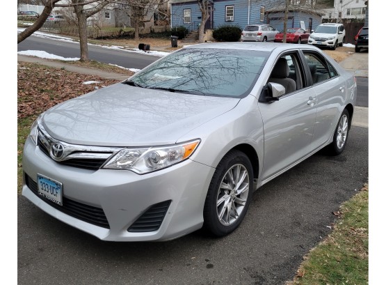 2012 Toyota Camry SE    VERY Low Mileage.  45k  (4,500/year) (Preview Date Changed)