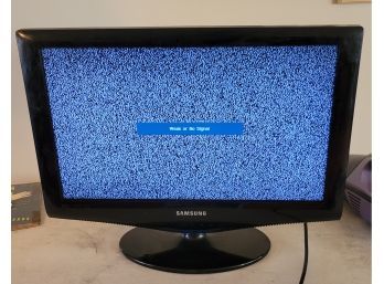 Samsung 21' Flat Screen T.V  Tested And Working