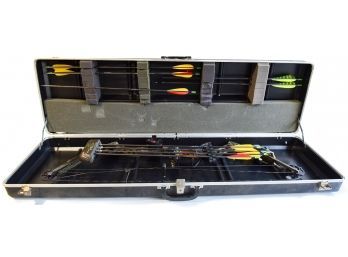 Mathews Solocam Bow And Arrow Set In Black Carrying Case