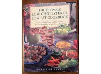 'ULTIMATE LOW CHOLESTERAL LOW FAT COOK BOOK, 256 Pages
