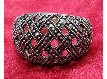 Wonderful Size 7 Vintage Sterling Silver Reticulated Ring With Marcasite Chips ~ 6.3 Grams