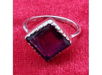 Lovely Vintage Size 5 Sterling Silver Ring With A Beautiful Large Amethyst.