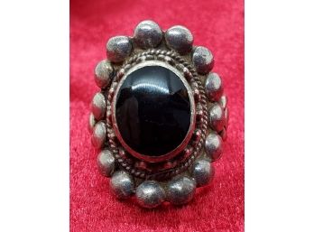 Vintage Size 7 Sterling Silver Ring With Black Tourmaline In A Victorian Style Setting ~ 9.53 Grams