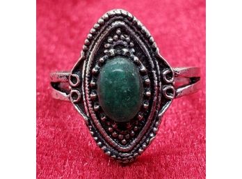 Size 7 Silver Plate Victorian Style Ring With A Jadite Stone