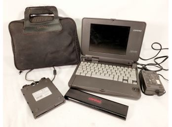 Vintage Compaq Notebook Laptop Contura Aero 4/33C Windows 95 Computer Bundle - Model 2830A - Powers Up!!!!