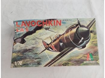 Vintage Italaerei Lavochkin LA-5 Airplane Model Kit 1:72 Scale - Made In Italy