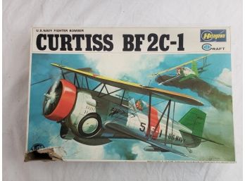 Vintage Hasegawa Curtiss BF 2C-1 U.S. Navy Fighter Bomber Airplane Model 1:32 Scale