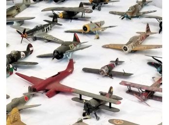 Boneyard Lot Of Vintage Military Model Airplanes     #23