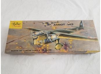Vintage Heller Amiot 143 Airplane Model Kit 1:72 Scale