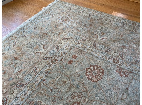 Beautiful And Neutral Classic High Quality Handwoven Wool Rug