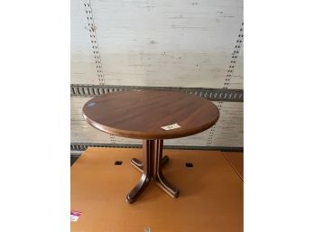 CONTEMPORARY CAFE TABLE W/ BENTWOOD BASE