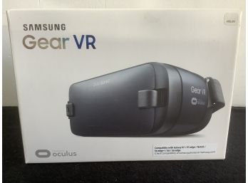 Samsung Gear VR Powered By Oculus Goggles