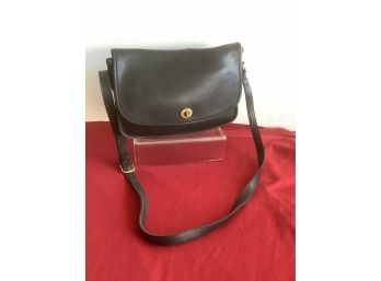 Black Coach Purse With Gold Hardware
