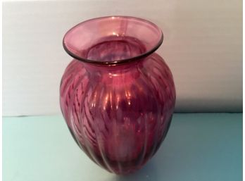 Vintage Cranberry Glass Ribbed Swirl Vase (4  1/2 Inches In Height)