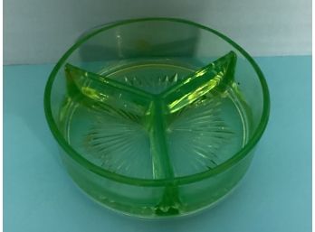 Vintage Green Depression Era Deep Divided Dish (5 Inches In Diameter0