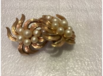 Vintage Brushed Gold Tone And Faux Pearl Trifari Clip Earrings
