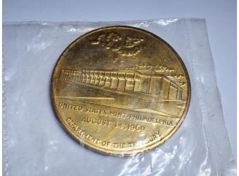 Sealed 1969 United States Mint August 14th Philadelphia US Treasury Bronze Medallion
