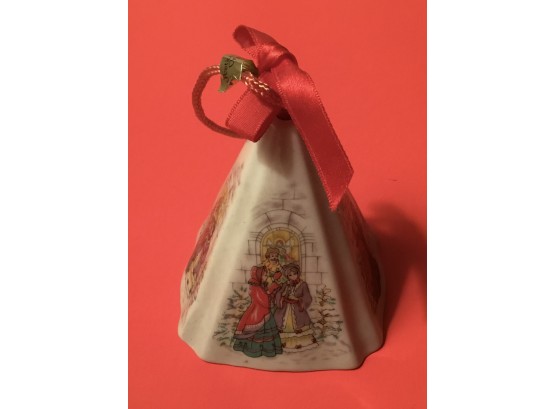 Giftco Inc., Potpourri Hanging Porcelain Triangle Ornament
