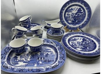 Johnson Brothers Blue And White Willow Dinnerware  33 Pieces