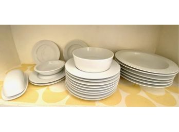 22 Pieces Block Spal Lisboa Style China Dishes, Bowls & Butter Dish, Portugal