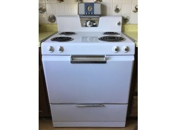 Vintage Frigidaire- Top Of The Line Model RM-35 - Thrifty 30 Electric Range, Circa 1950! Awesome Piece!