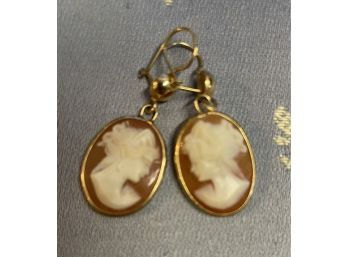 Pr 14k Gold Victorian Cameo Earrings . Excellent Condition