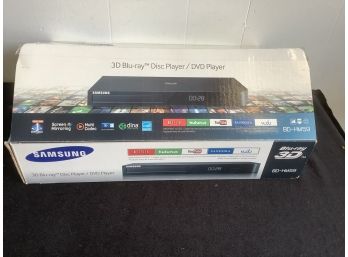 Samsung 3D Blu-ray Disc Player/ DVD Player  With Apps NEW