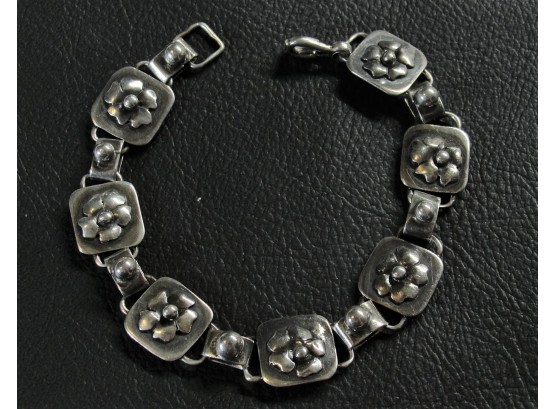 Vintage Sterling Silver Bracelet With Flowers Marked WRC - 7 1/4'