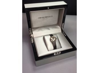 Fabulous Brand New $895 GIORGIO ARMANI / EMPORIO Ladies Watch - Swiss Made - Very High Quality - Fantastic !