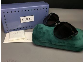 Beautiful Like New GUCCI Sunglasses With Gold Bee - High Gloss Finish - With Boxes / Polish Cloth & Papers