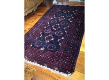 Lovely Vintage Hand Knotted Rug - Great Deep Colors - Interesting Pattern - Very Nice Looking Rug - 94' X 55'
