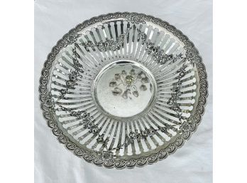 Sterling Silver Pierced Fruit Bowl With Floral Garlands And Scrolled Border   9.690 Ozt