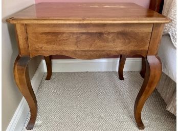 Queen Anne Style Solid Wood End Table